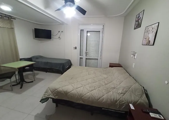 El Descanso Hotel